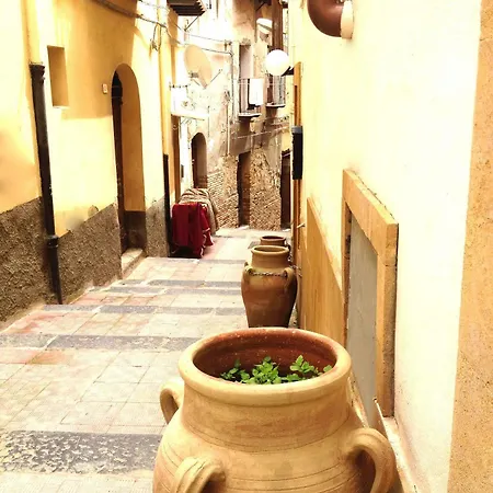 לינה וארוחת בוקר Al Centro Storico 4*